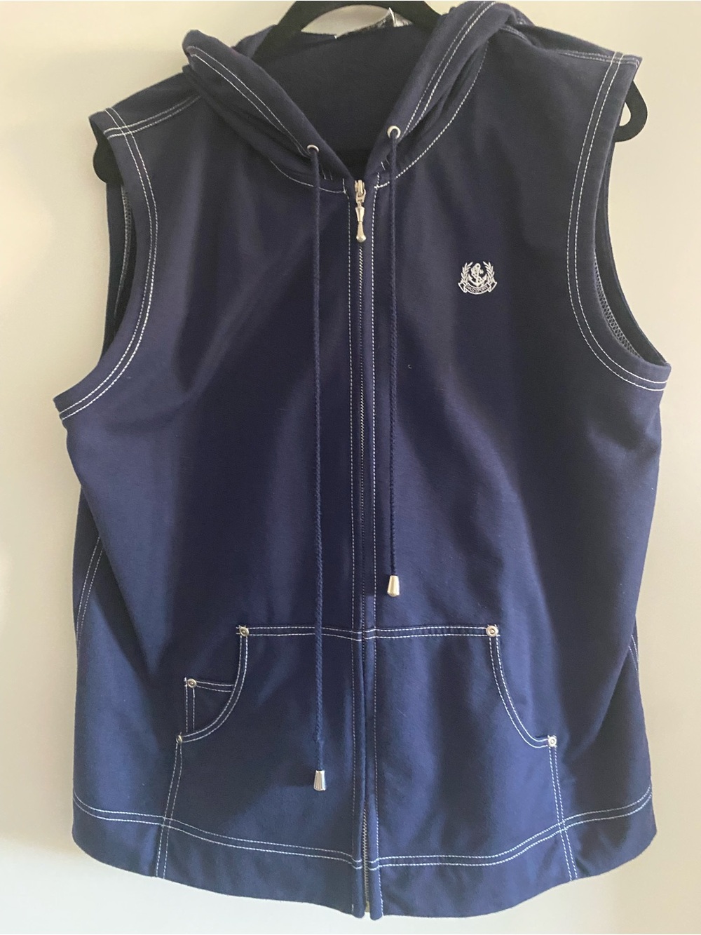 Tabi International Sleeveless Hooded Zip Vest in Navy with Contrast Stitching